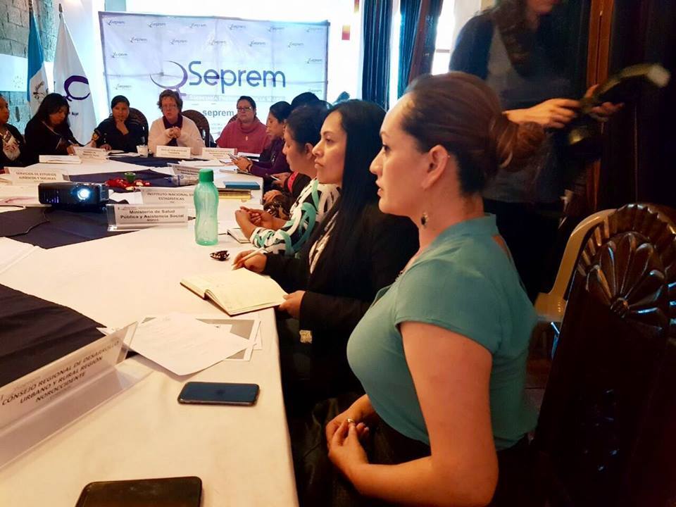 ASISTENCIA A REACTIVACIÓN DE LA COMISIÓN DE LA MUJER