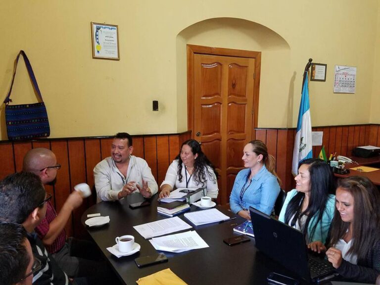REUNIÓN DE COORDINACIÓN CON EL CODEDE Y EL ALCALDE DE JACALTENANGO, HUEHUETENANGO